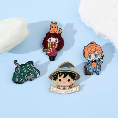 High quality cartoon enamel metal lapel pin for apparel or gift use