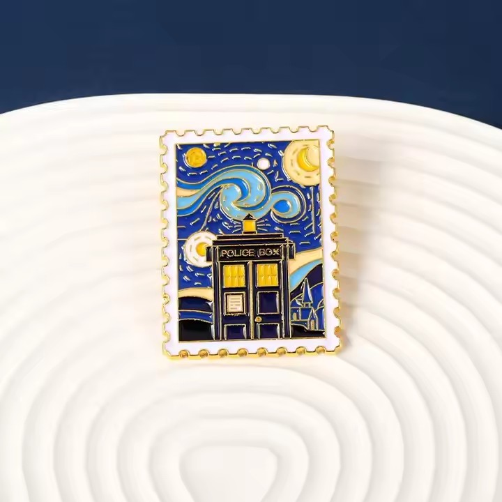 3D bronze enamel lapel pin with starry night design