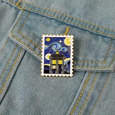 3D bronze enamel lapel pin with starry night design
