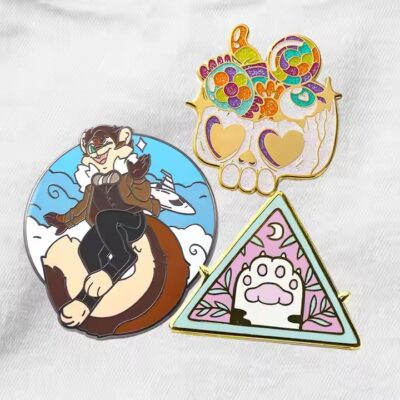 Custom enamel metal lapel pin for apparel gifts