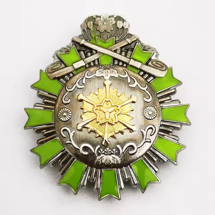 Custom Hard Enamel Metal Lapel Pin