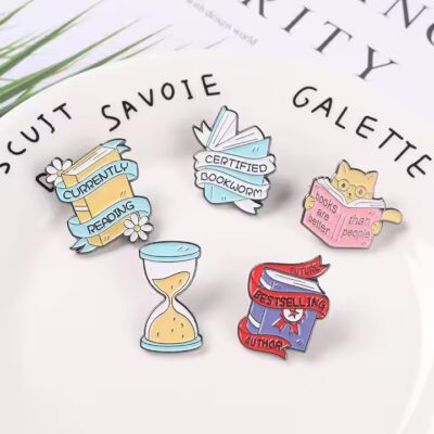 Custom enamel metal student badge pin with school emblem