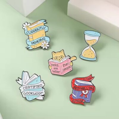 Custom enamel metal student badge pin with school emblem