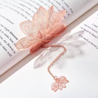 Custom 3D metal bookmark with colorful tassel and engraved design