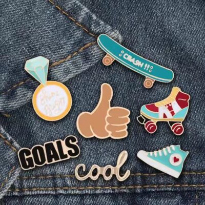Fashion decorative custom metal badge pin with enamel finish